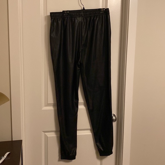 Pants - Picture 4 of 4